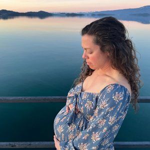 Blue floral PinkBlush maternity Small dress sweetheart neckline